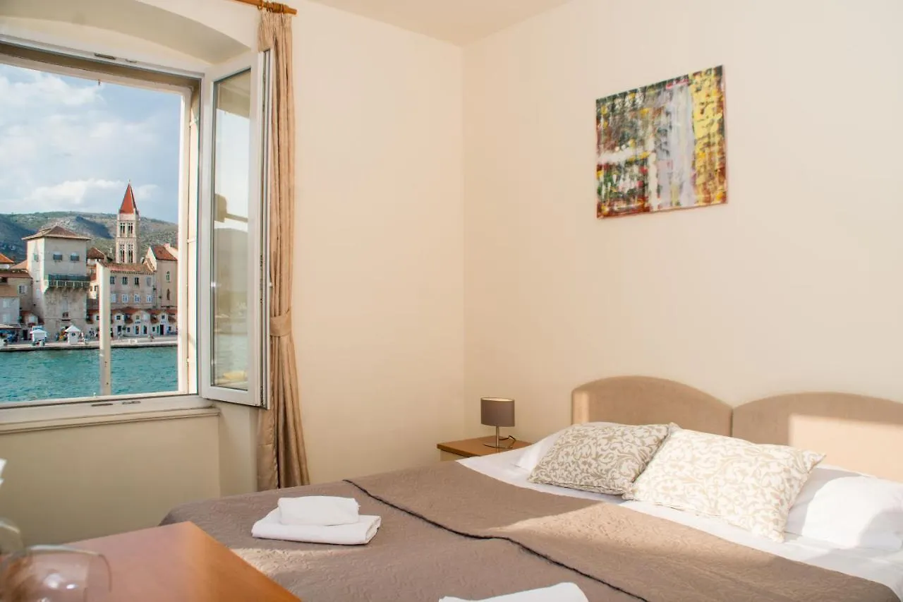 *** Gasthuis Rooms Villa Liza Trogir Kroatië