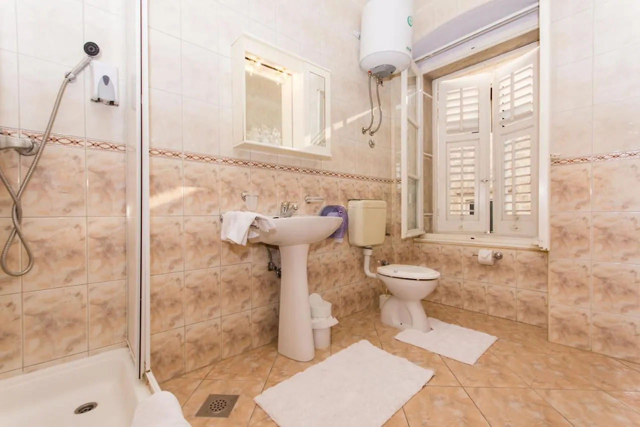 Rooms Villa Liza Trogir Gasthuis