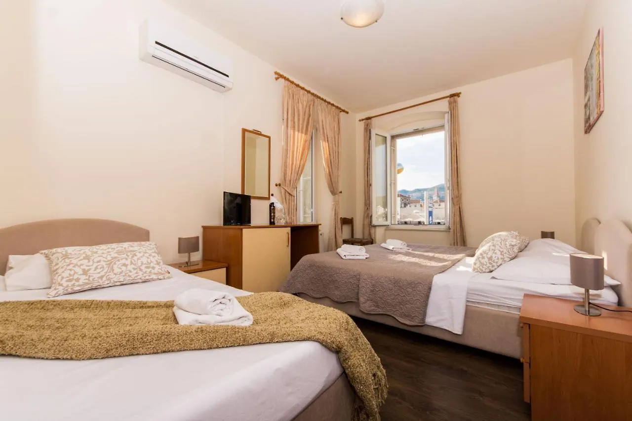 Rooms Villa Liza Trogir Kroatië