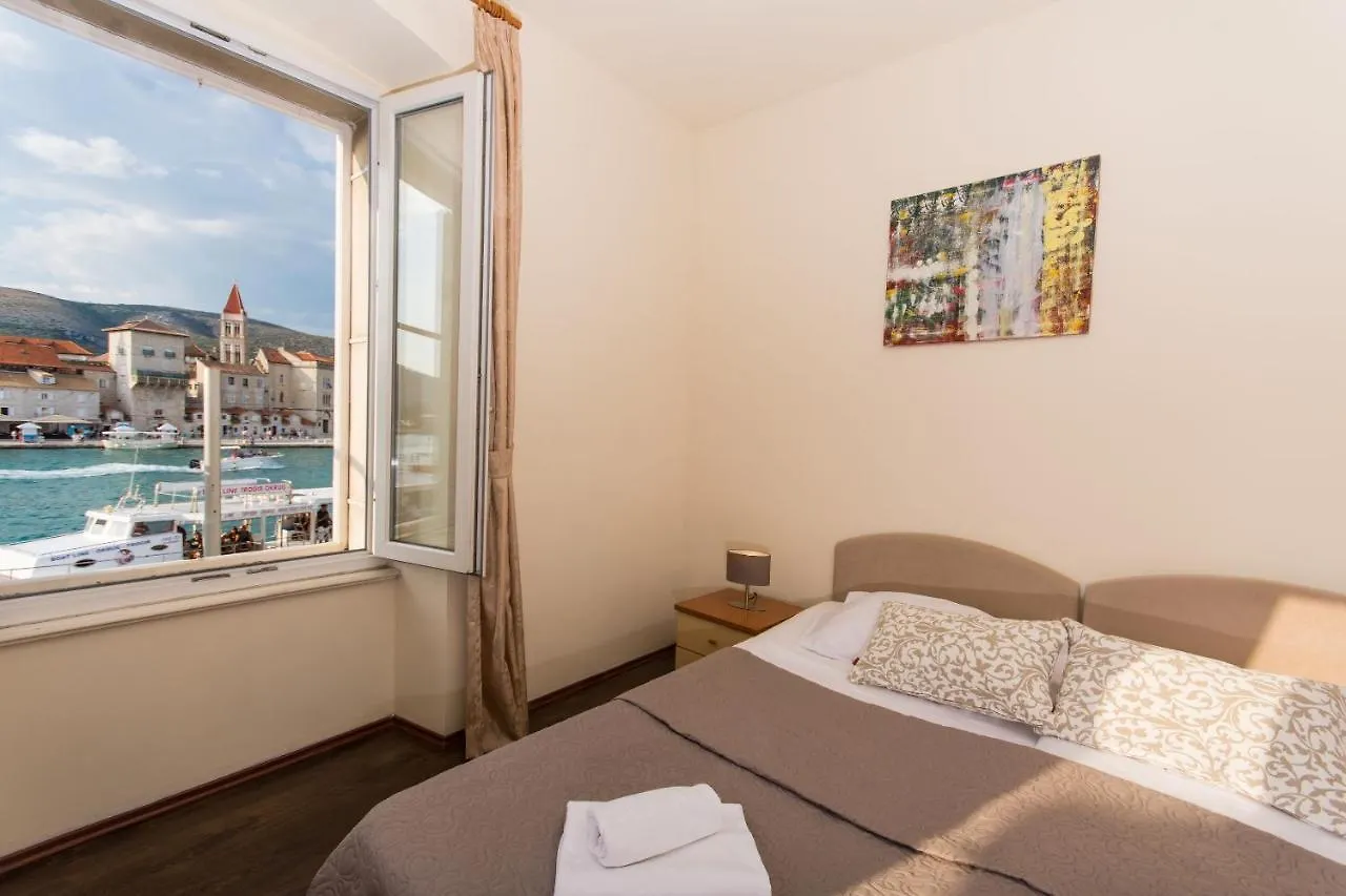 Rooms Villa Liza Trogir Gasthuis