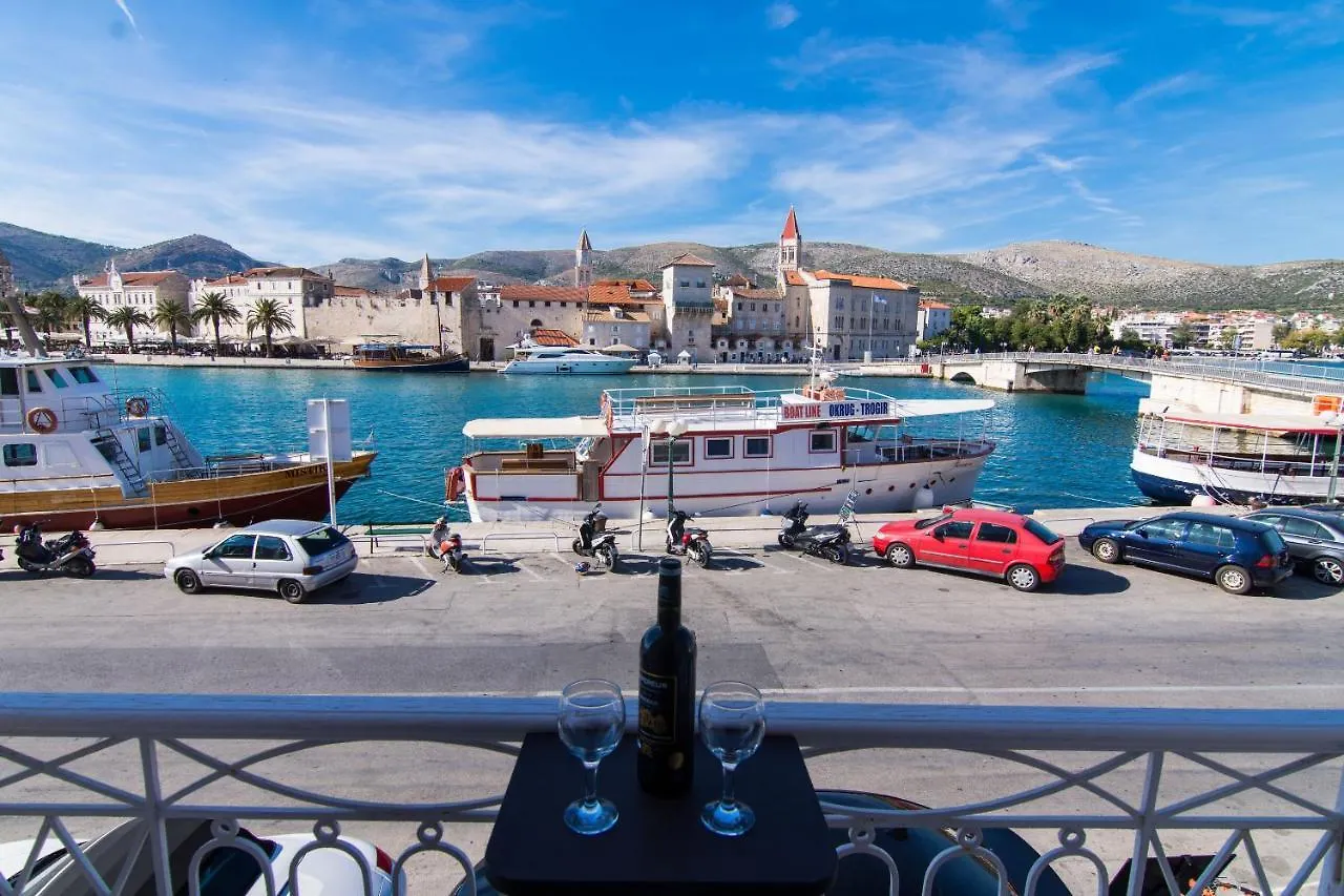 Rooms Villa Liza Trogir Gasthuis