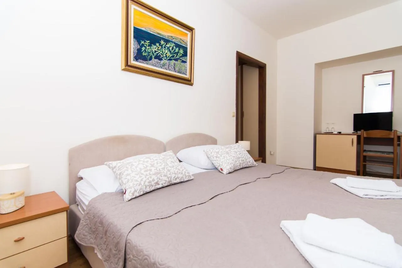 Rooms Villa Liza Trogir Gasthuis