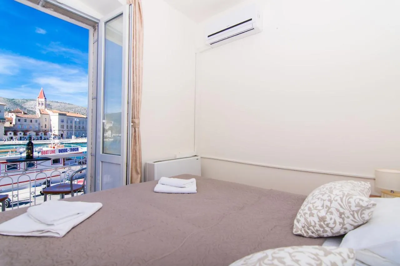 Rooms Villa Liza Trogir Penzion
