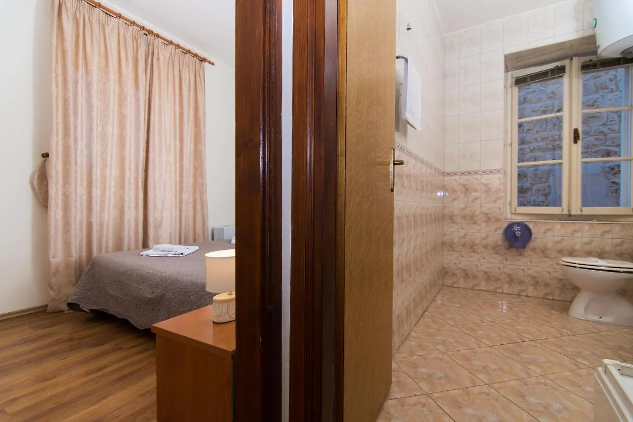 *** Penzion Rooms Villa Liza Trogir Chorvatsko